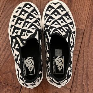 Vans Kids Geometric Black and White Sneakers